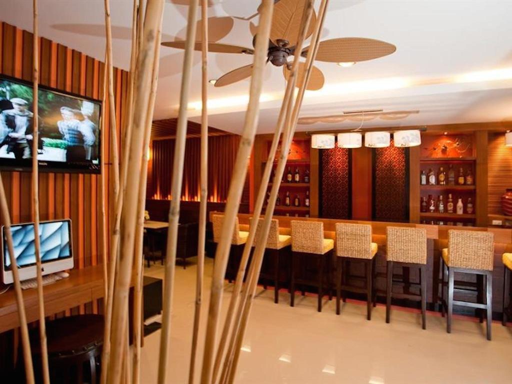 Deva Suites Patong Phuket Bagian luar foto