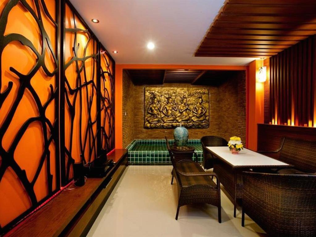 Deva Suites Patong Phuket Bagian luar foto