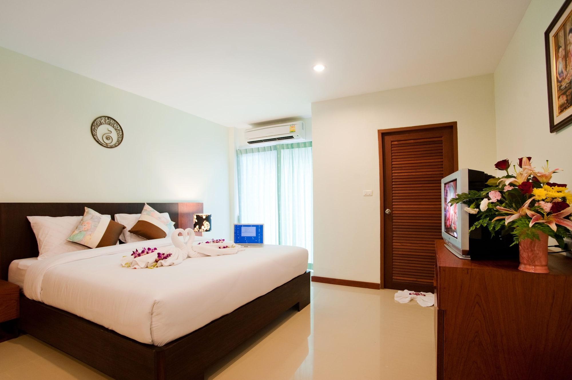 Deva Suites Patong Phuket Bagian luar foto