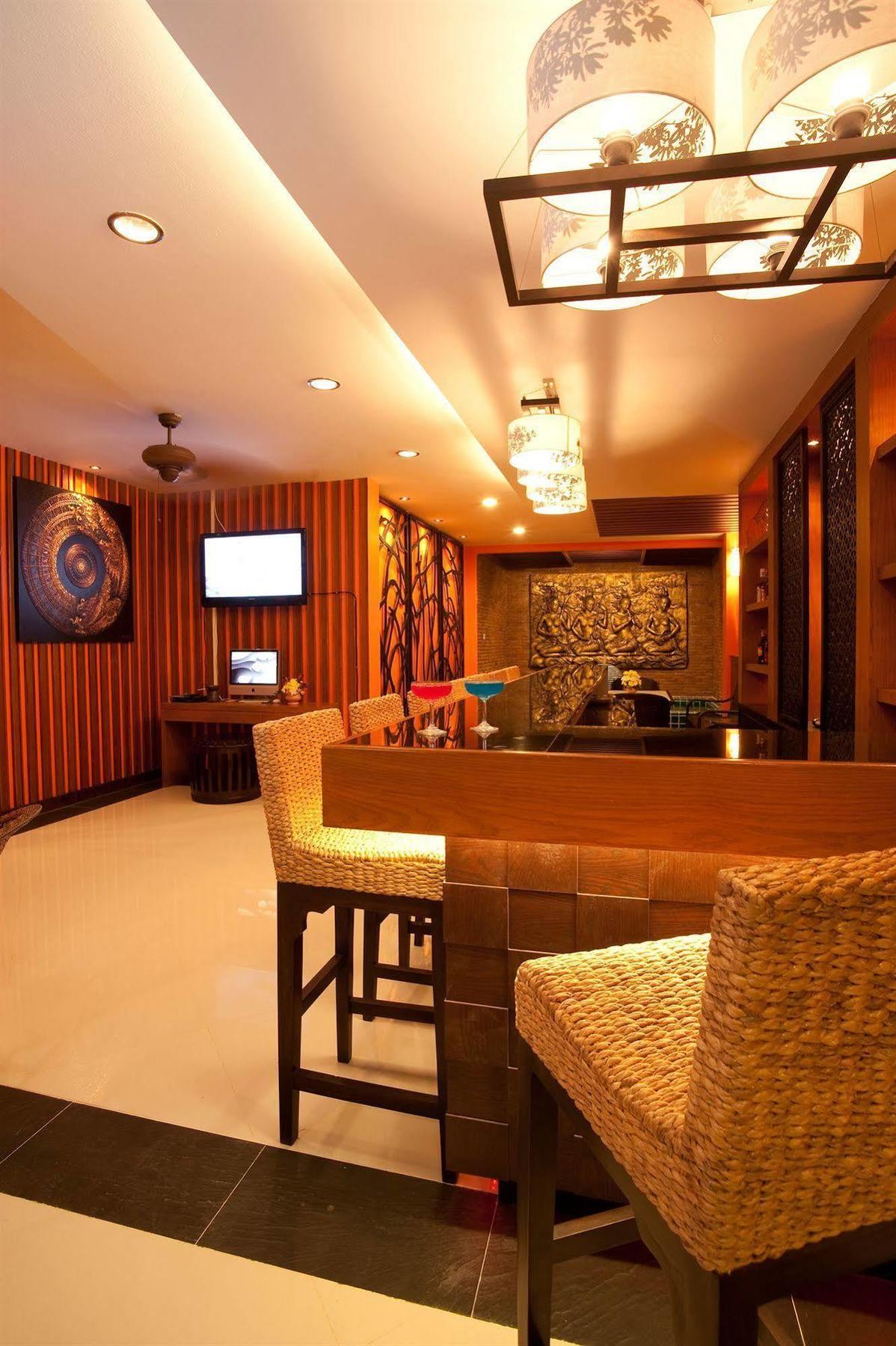 Deva Suites Patong Phuket Bagian luar foto